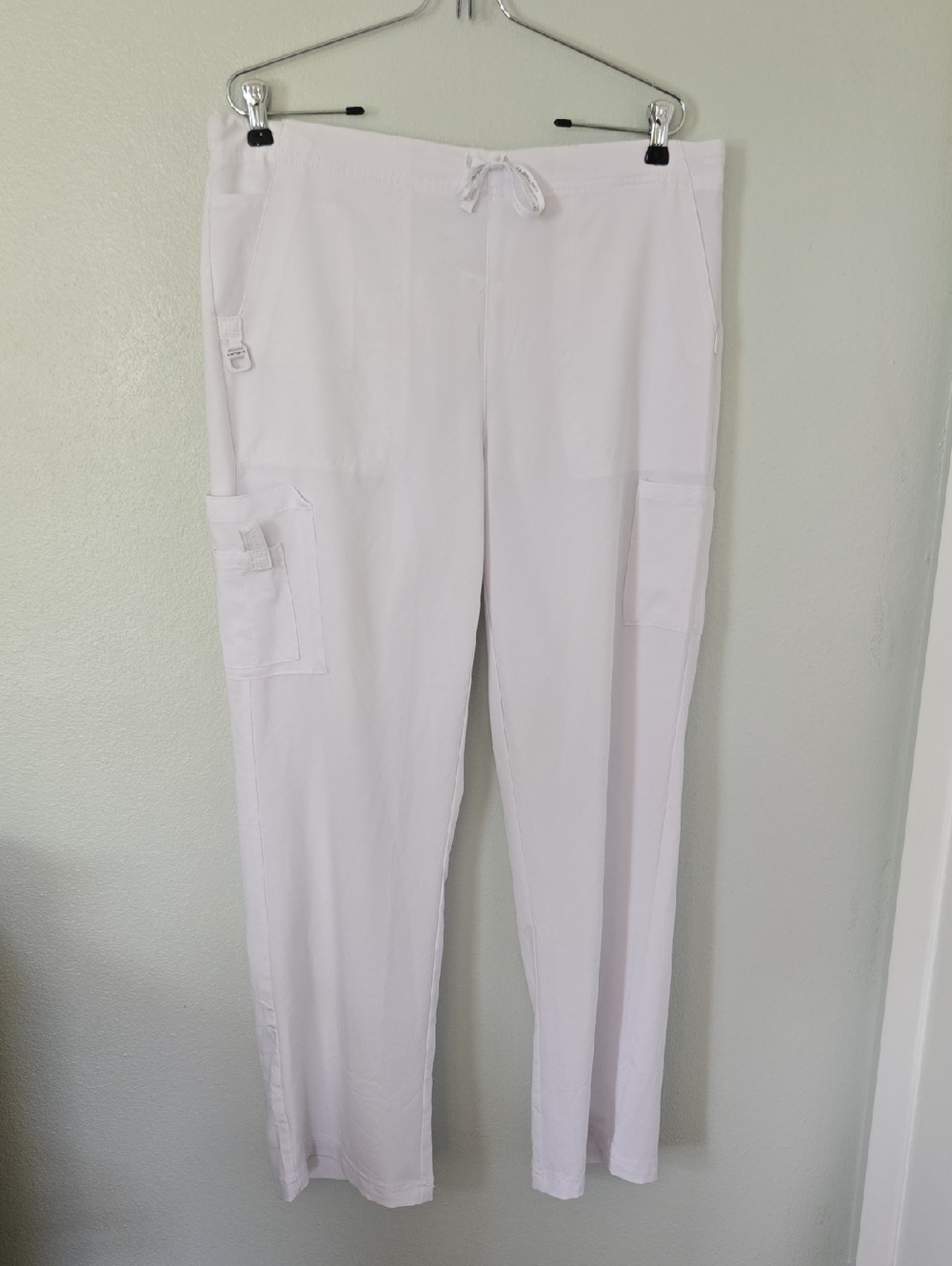 Carhartt | White Cargo Wide Leg Scrub Pants Size Large